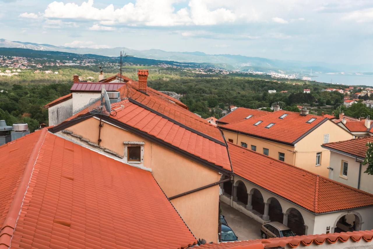 Apartmani Nad Voltun Kastav Exterior foto